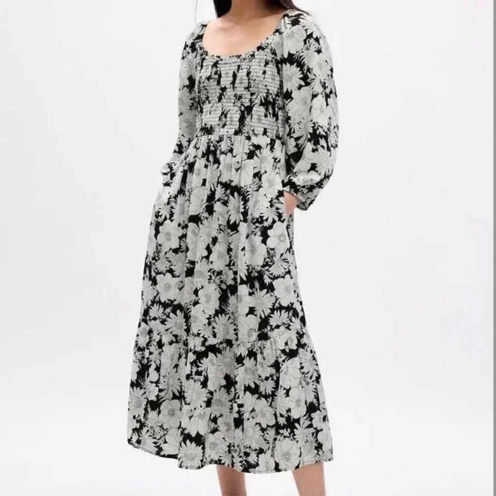 GAP Puff Sleeve Smocked Dress - Picture 1 of 5